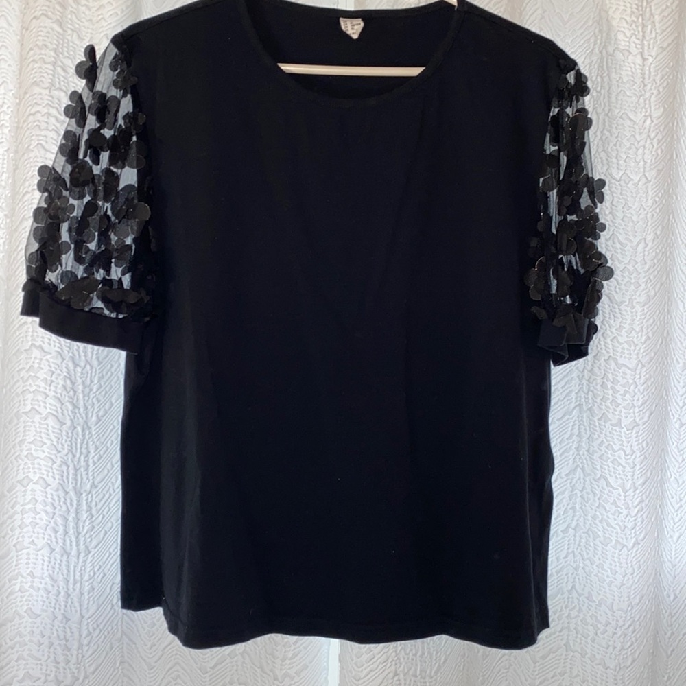 Black shirt XL- sheer floral short sleeves with gold and black outline